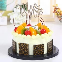 Everything Party By Event Metal Cake Topper With Crystal - Mr & Mrs